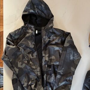 Boys reversible Black/ Dark Camo lightweight jacket